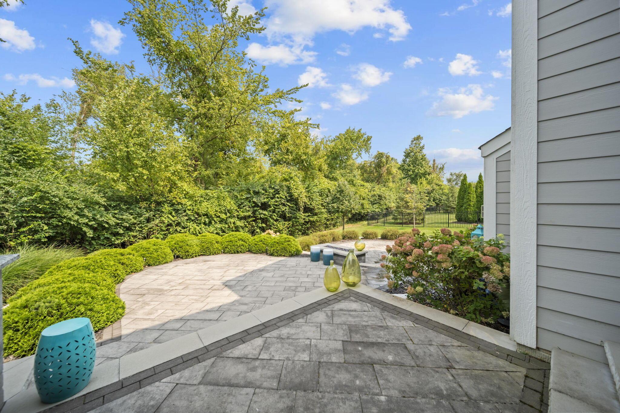 2462 Triple Crown Crossing