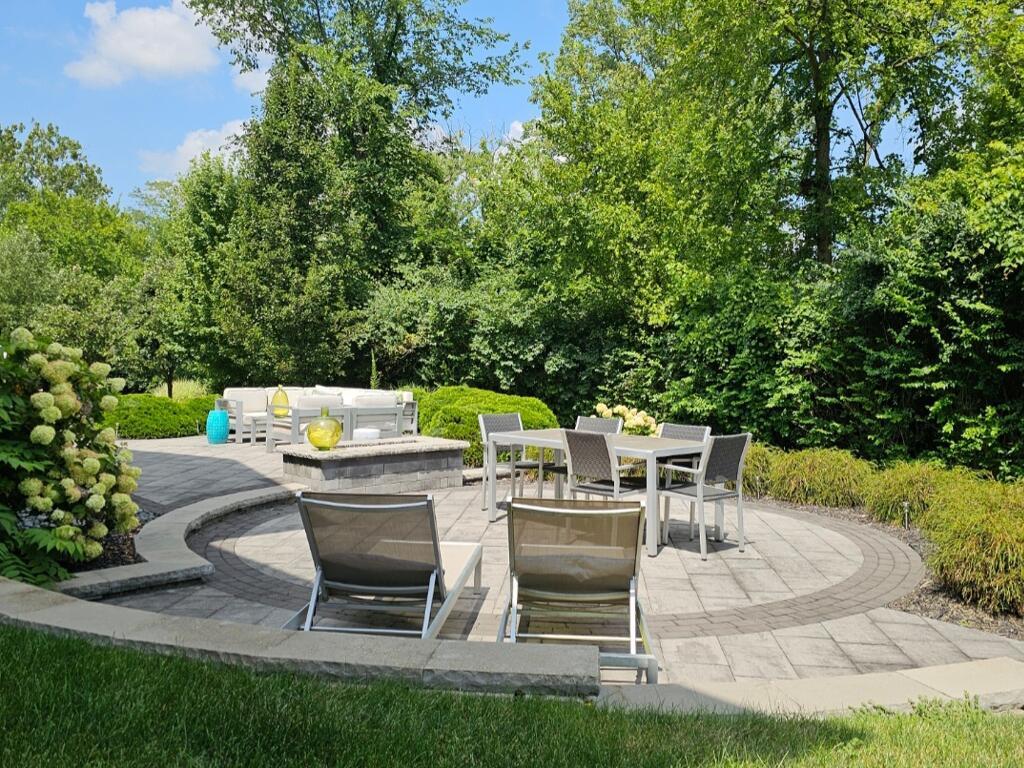 2462 Triple Crown Crossing