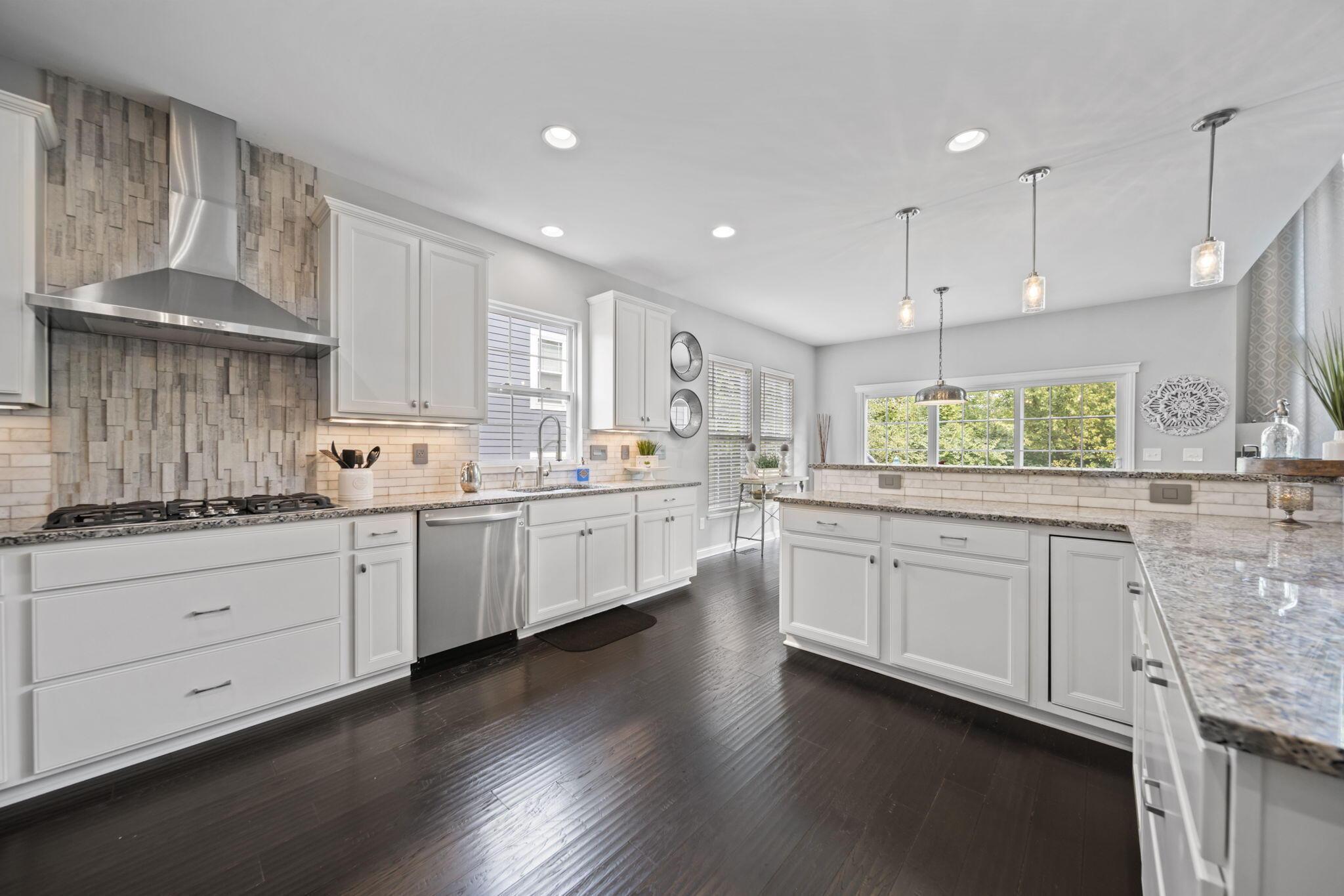 2462 Triple Crown Crossing