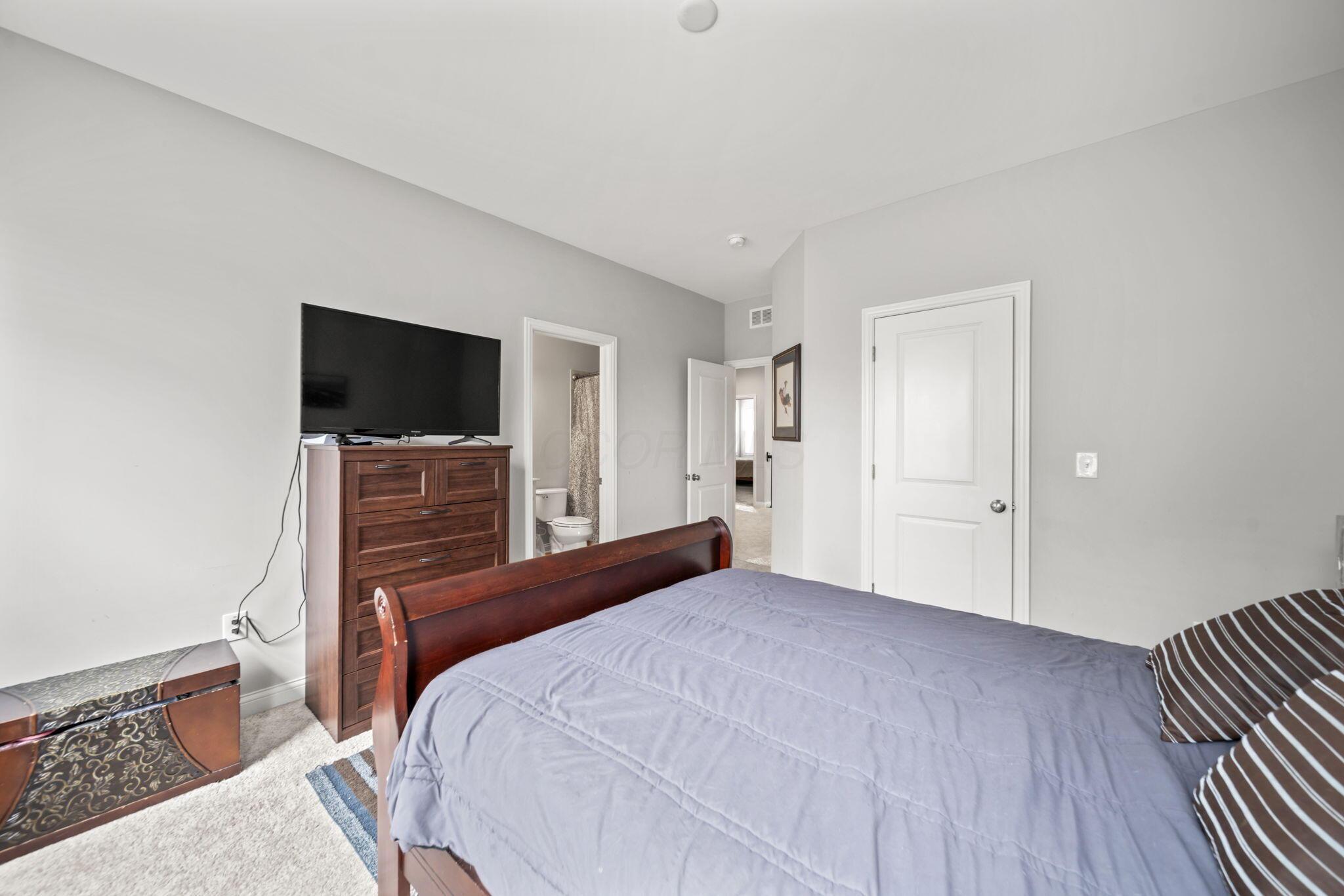 2462 Triple Crown Crossing