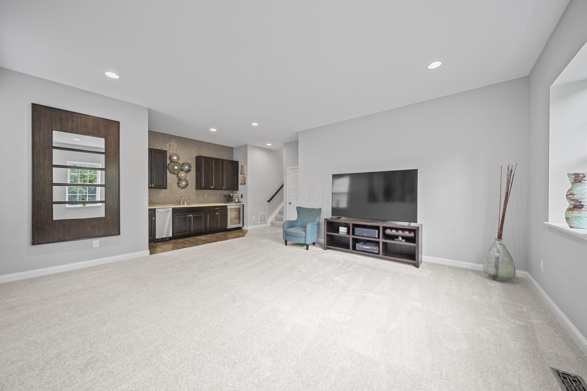 2462 Triple Crown Crossing