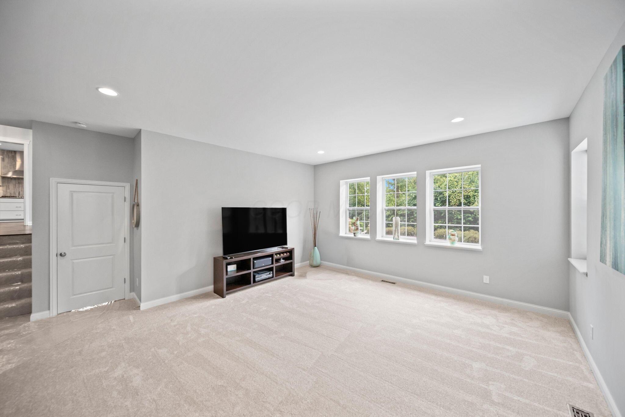 2462 Triple Crown Crossing