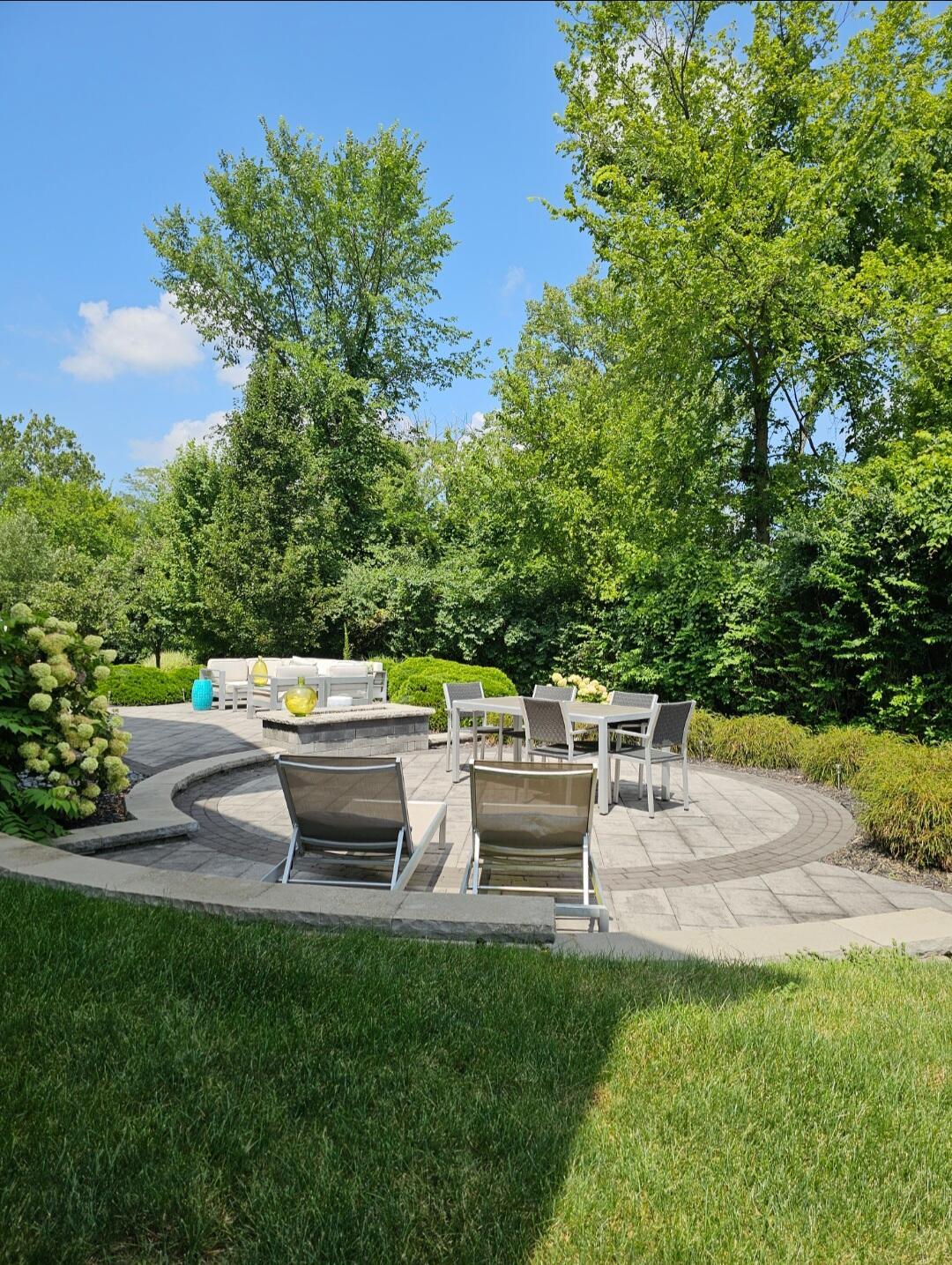 2462 Triple Crown Crossing