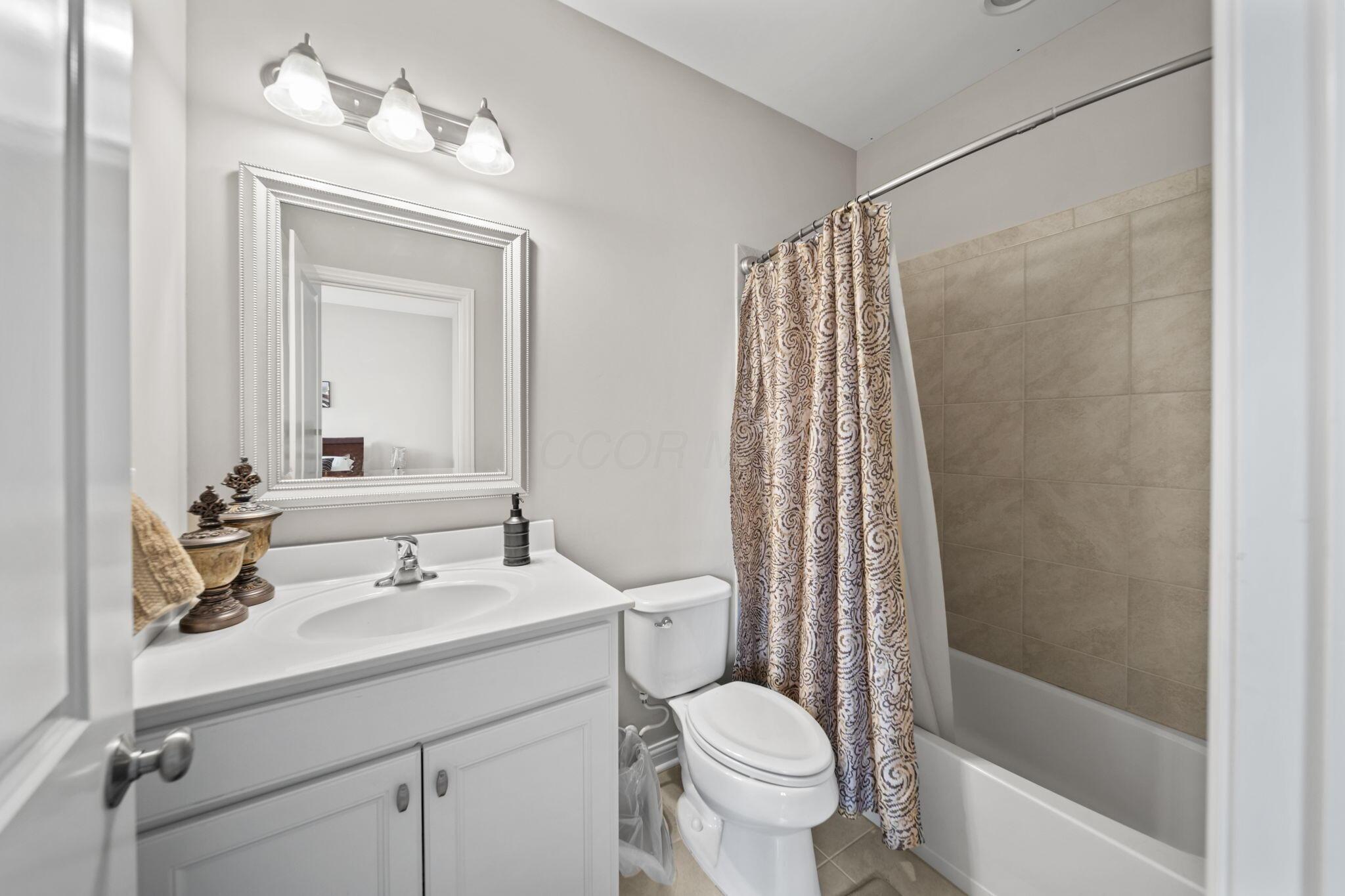 2462 Triple Crown Crossing