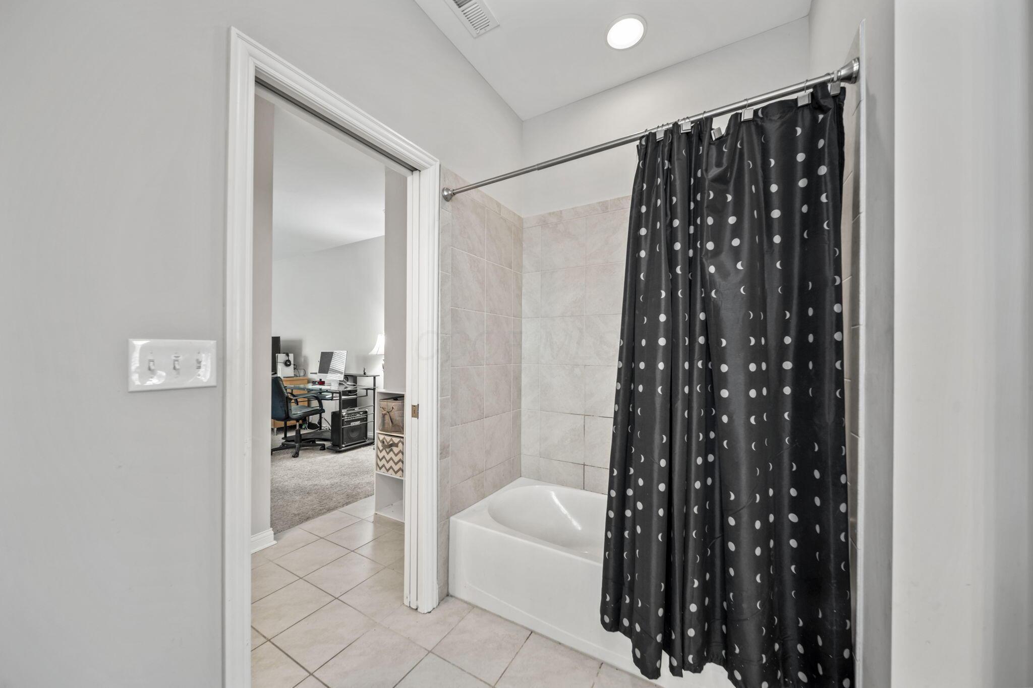 2462 Triple Crown Crossing