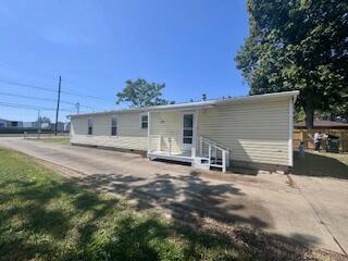 1538 Frank Road