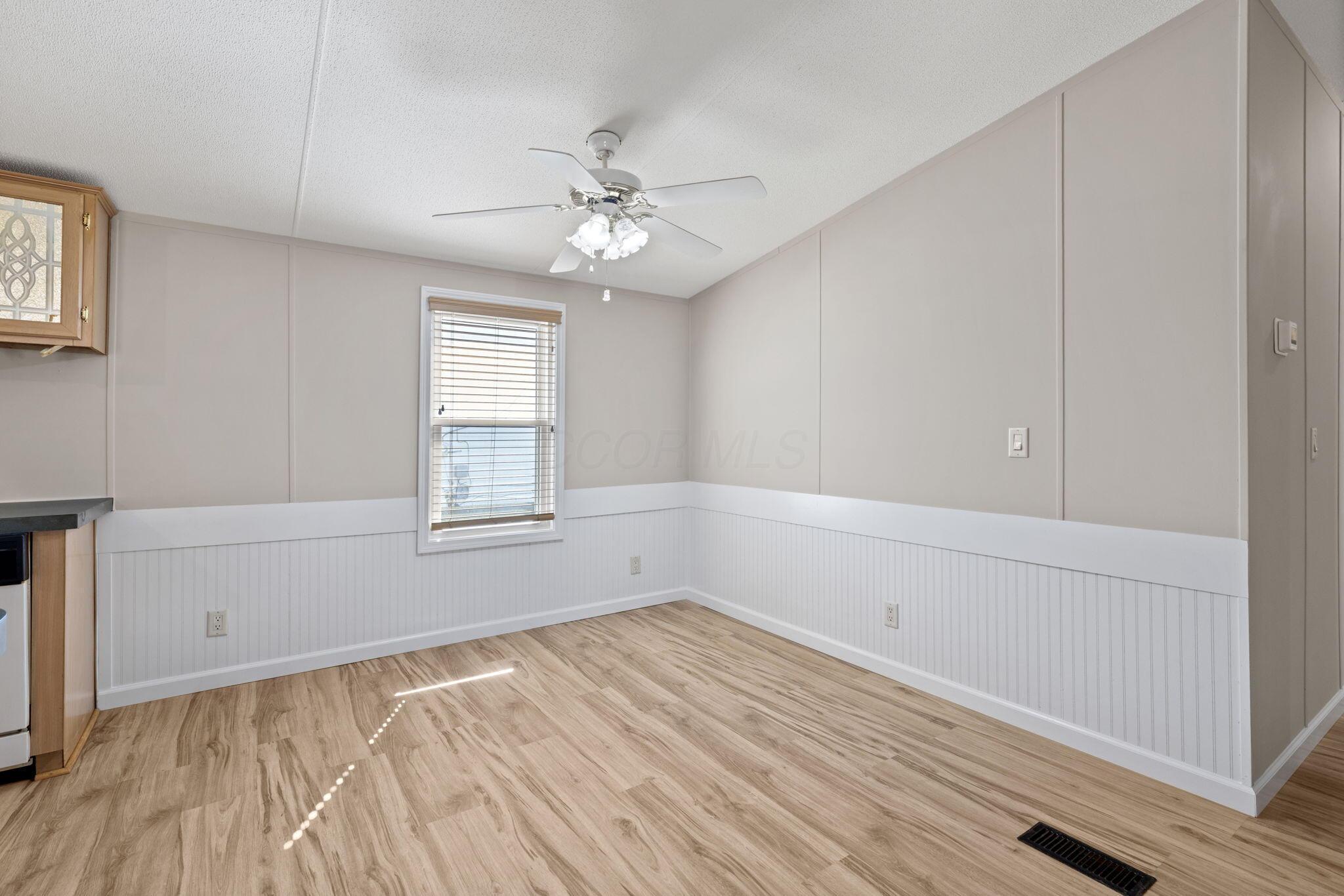 1538 Frank Road
