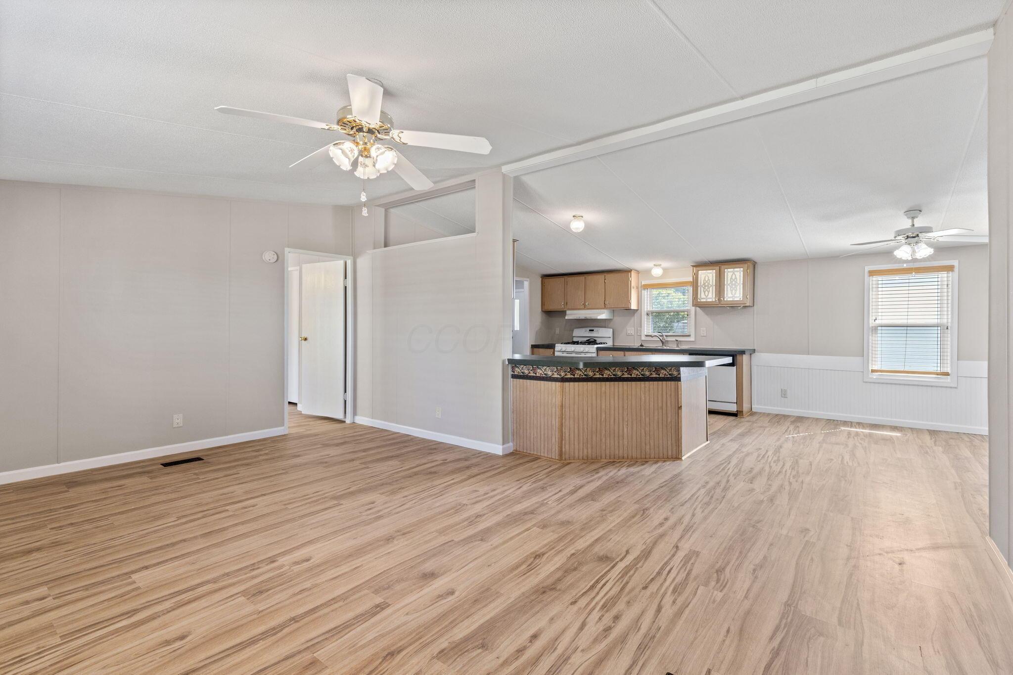 1538 Frank Road