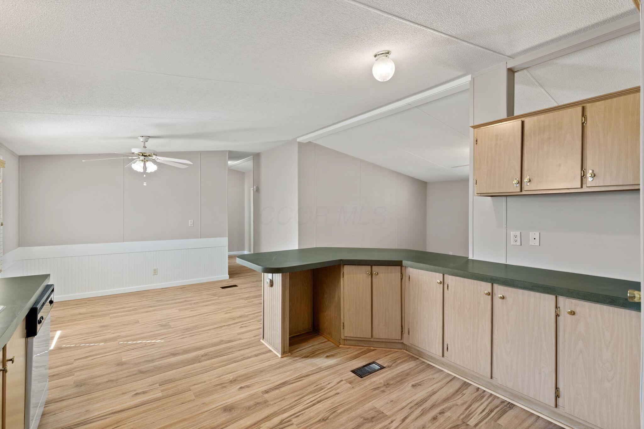 1538 Frank Road