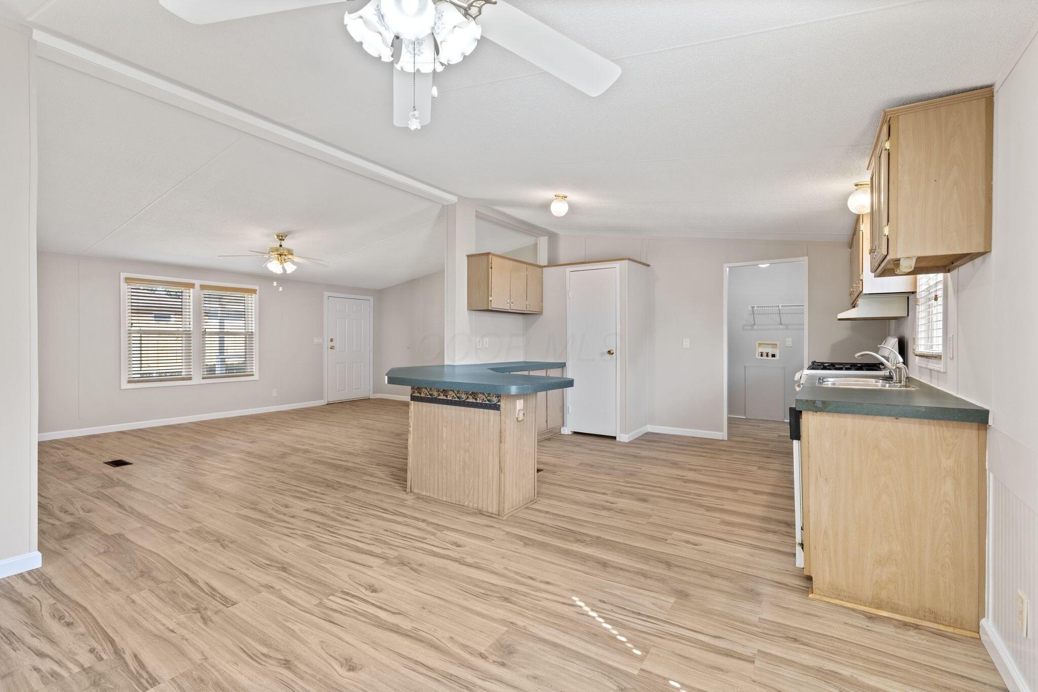 1538 Frank Road