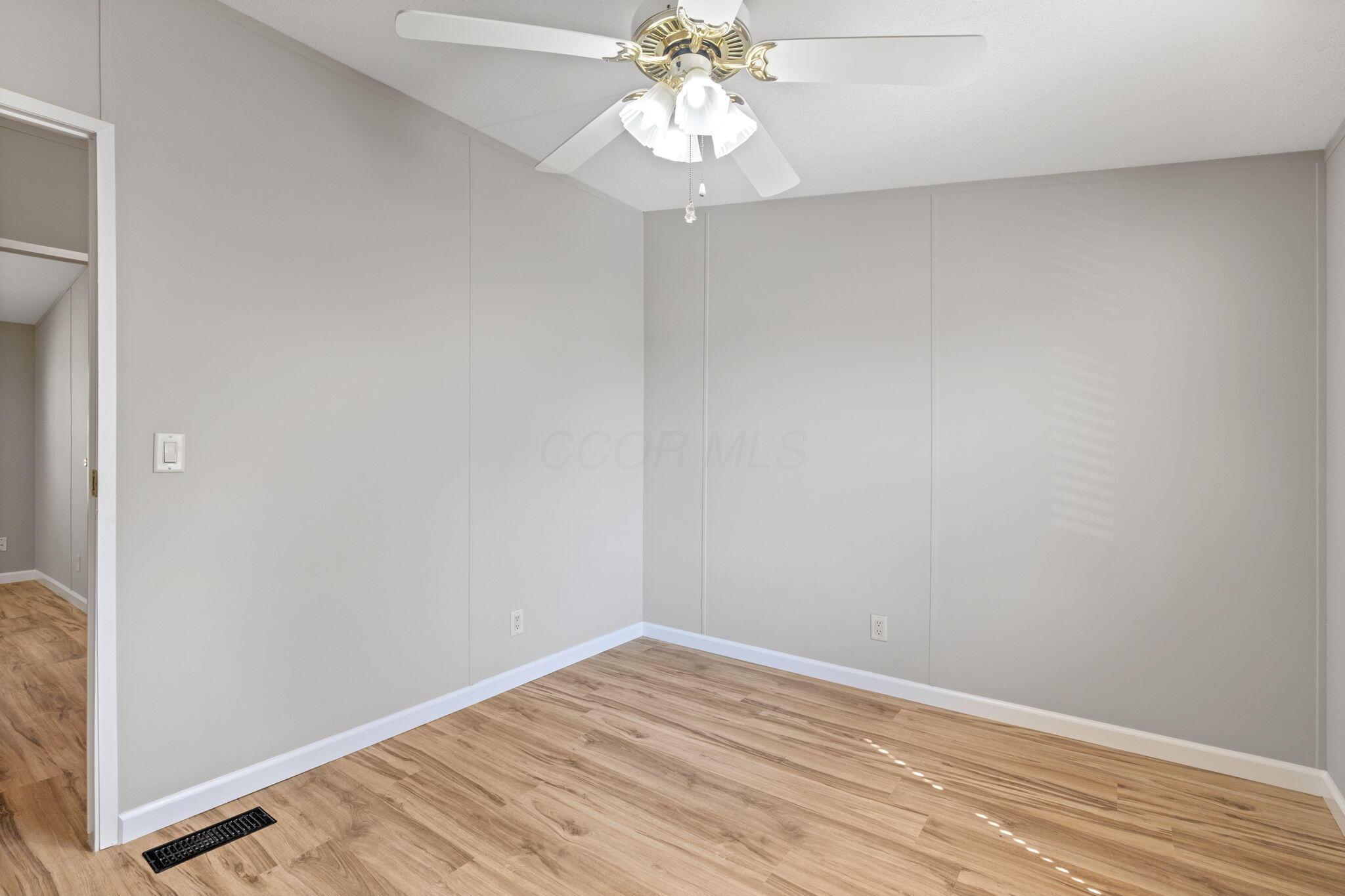 1538 Frank Road