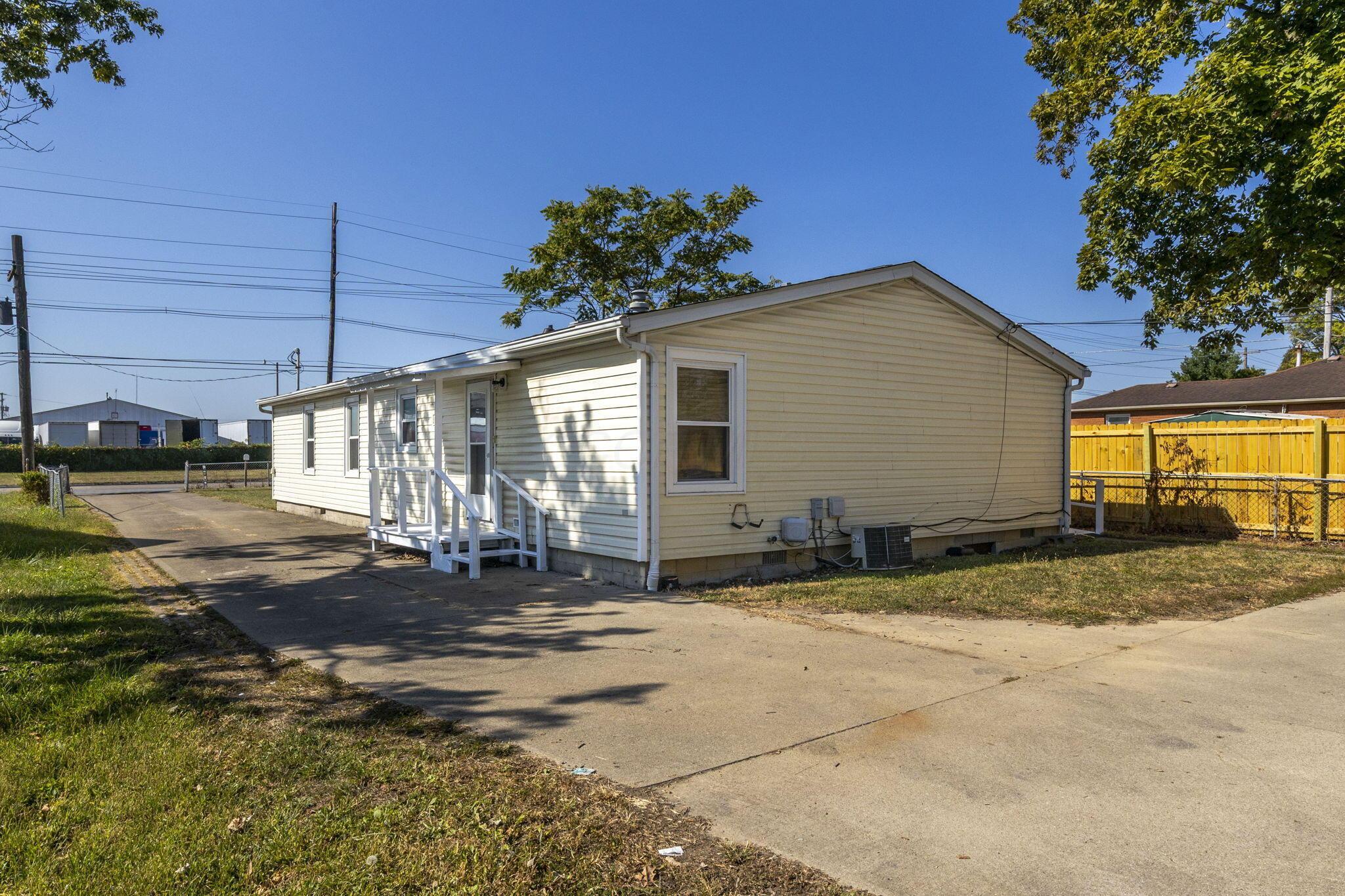 1538 Frank Road
