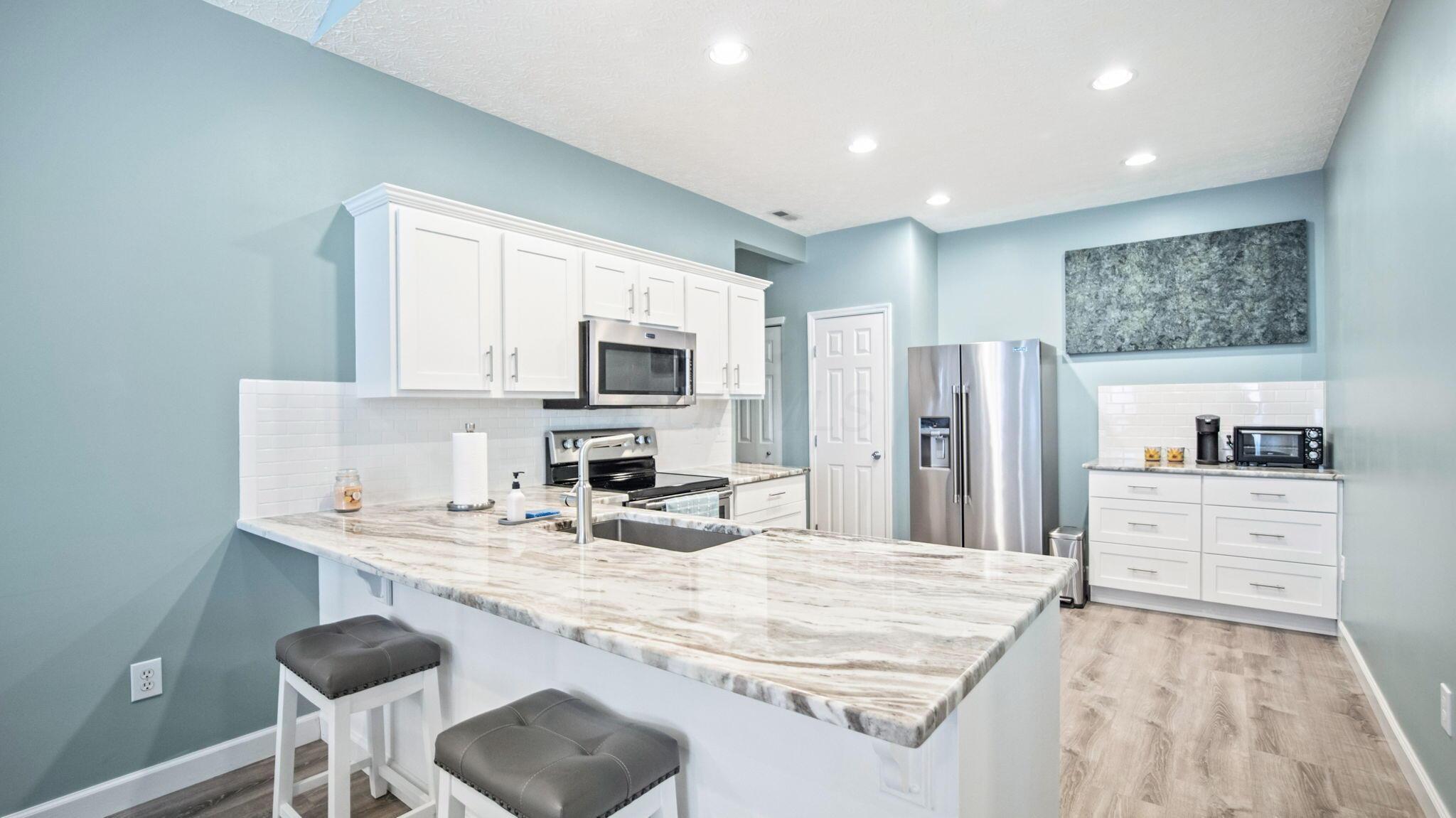 3669 Stoneway Point