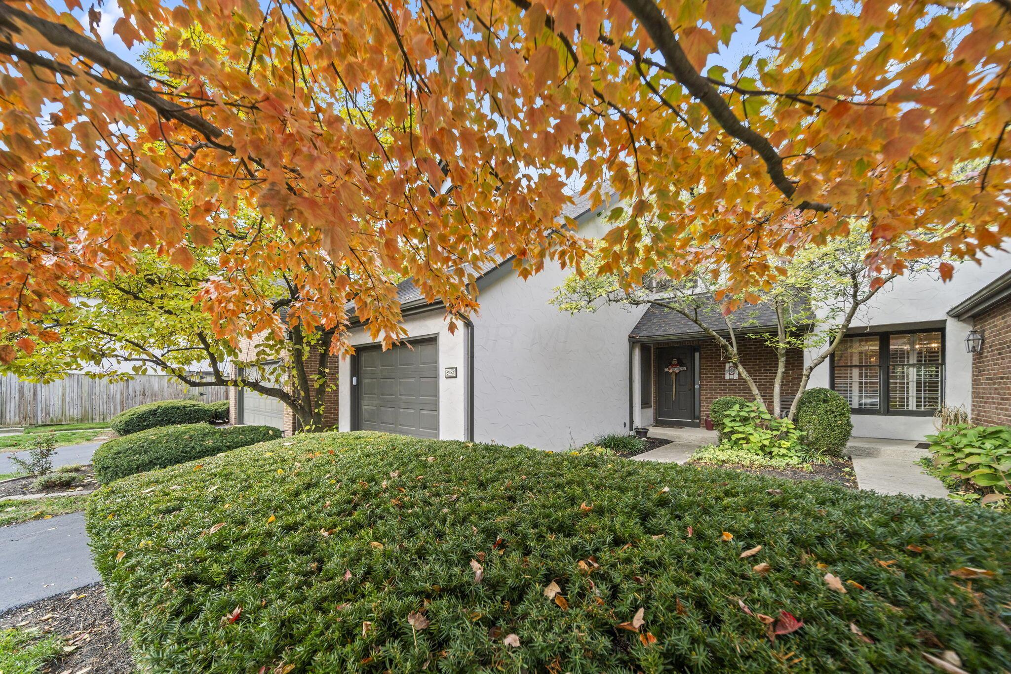 6752 Willow Grove Place E