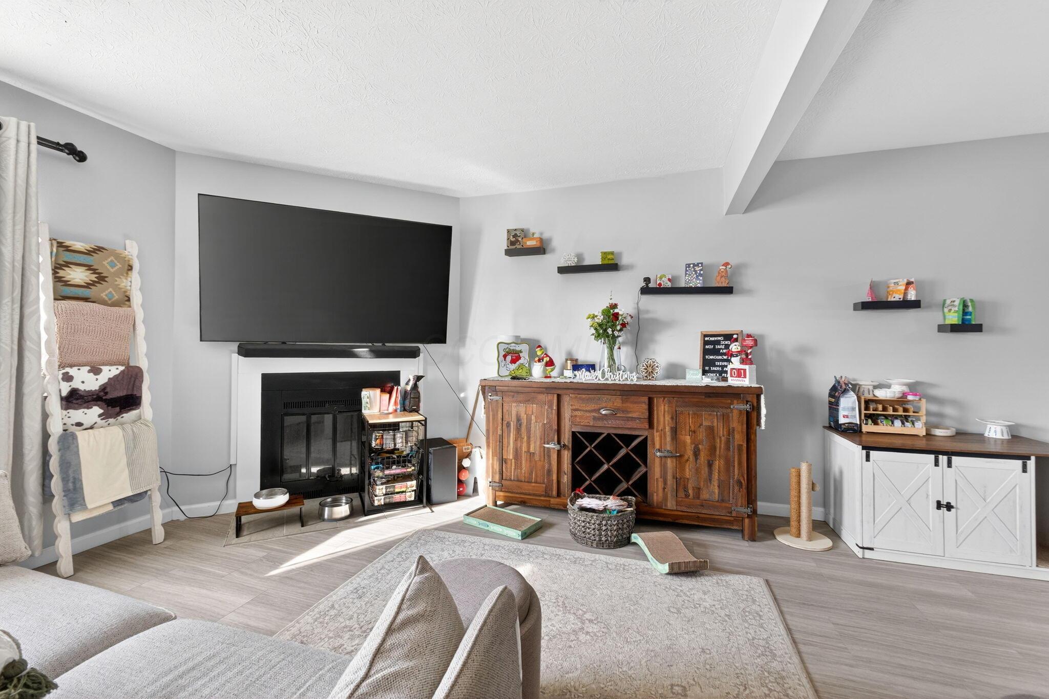 4403 Valley Quail Boulevard S, 4415