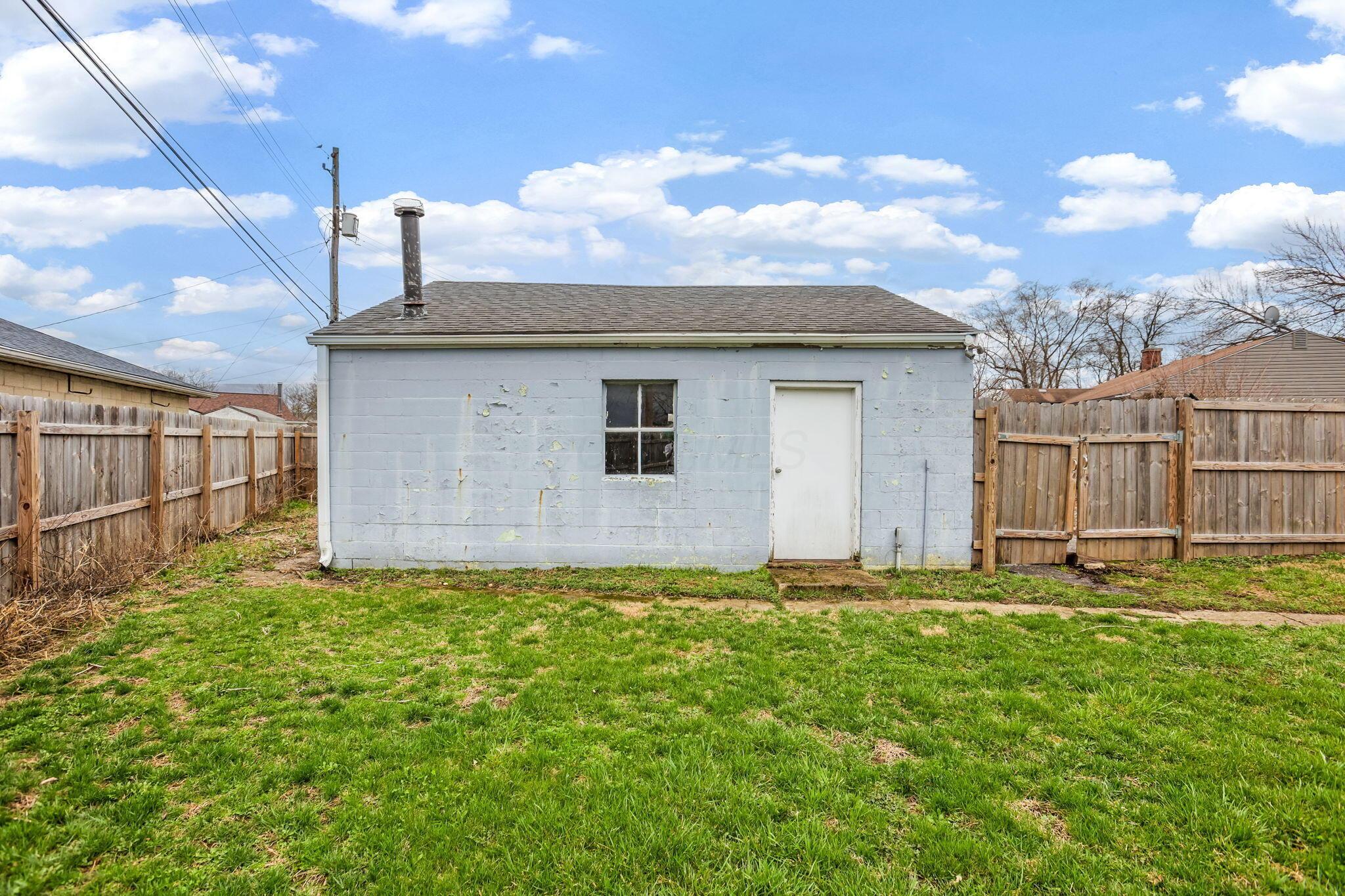 3958 La Rosa Court