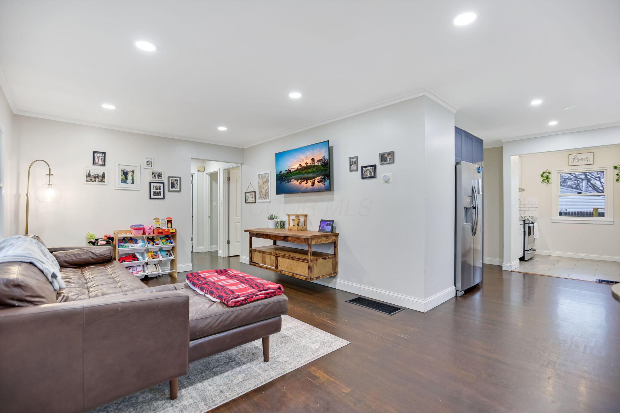 3958 La Rosa Court