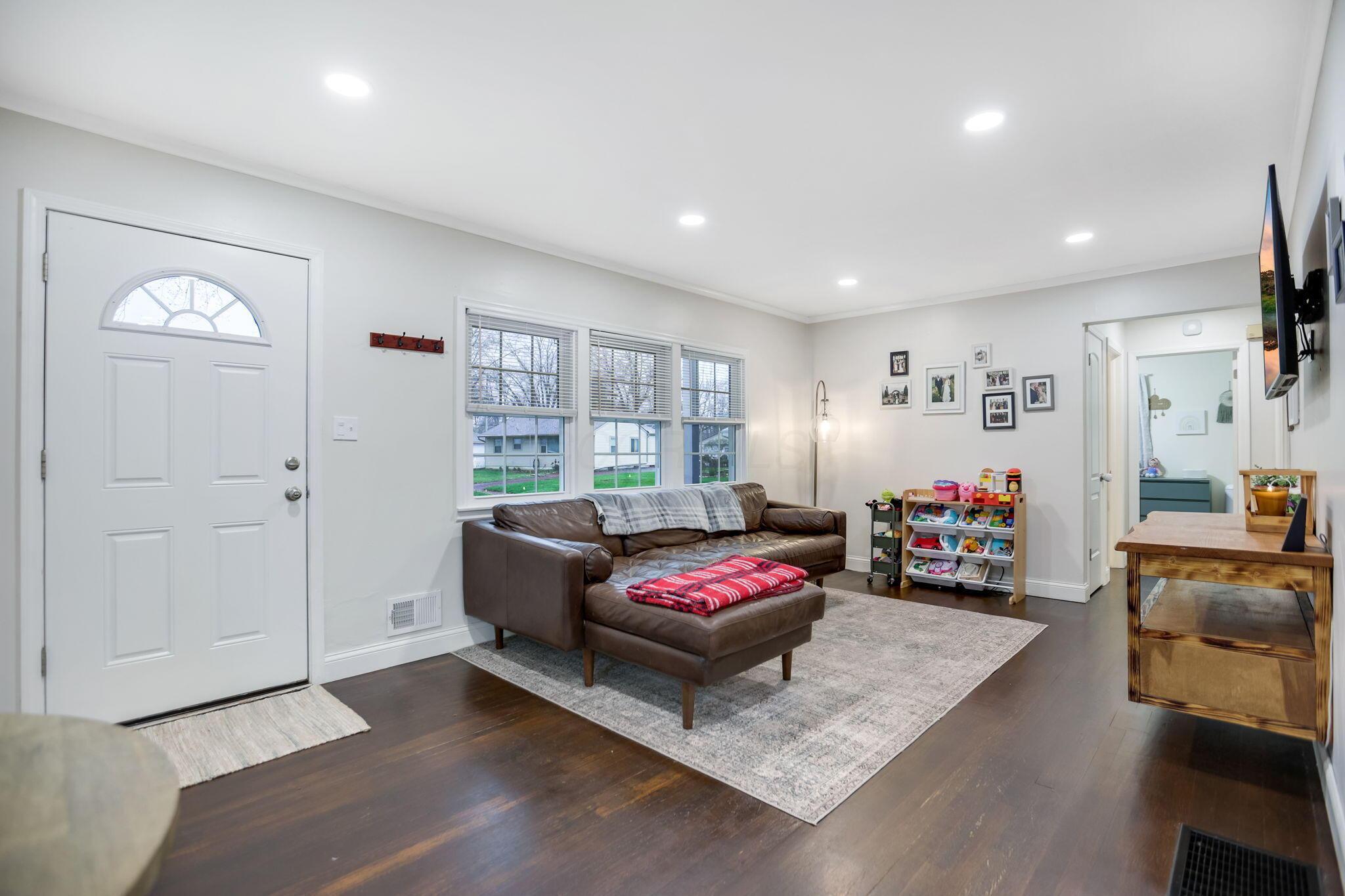3958 La Rosa Court