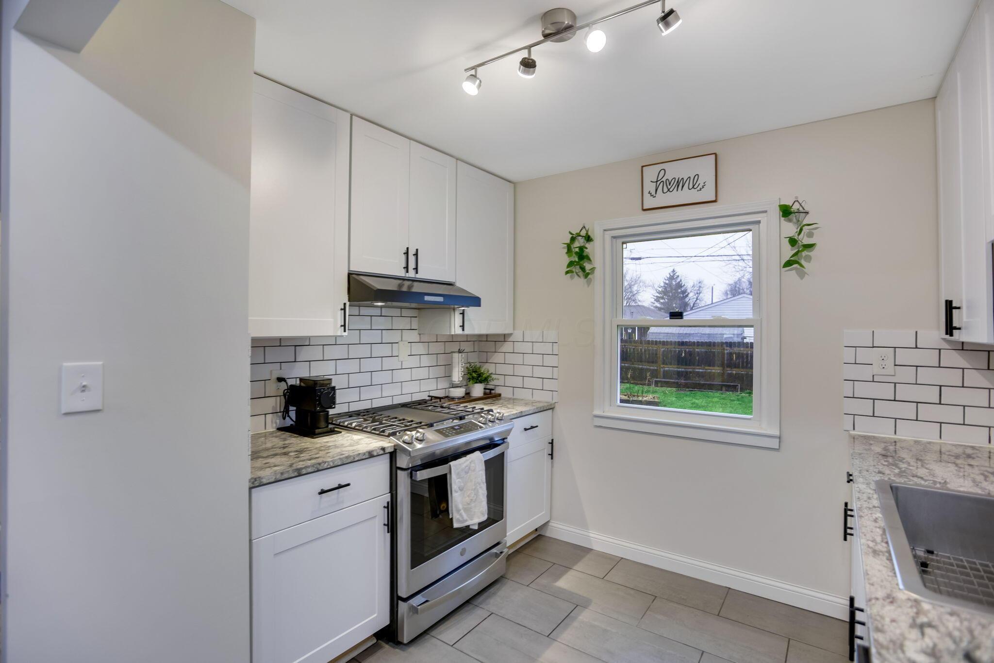 3958 La Rosa Court