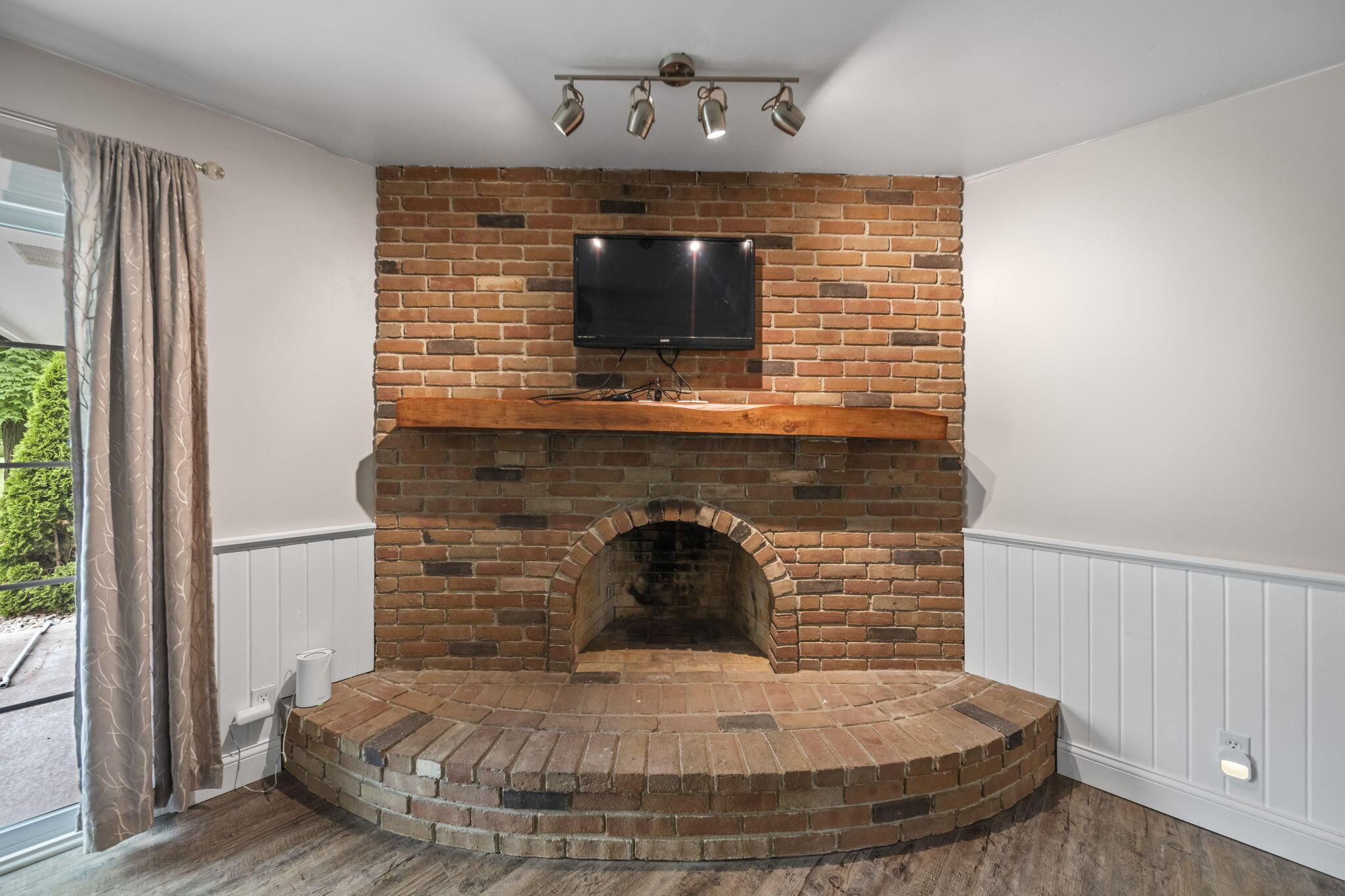 13221 Hinton Mill Road