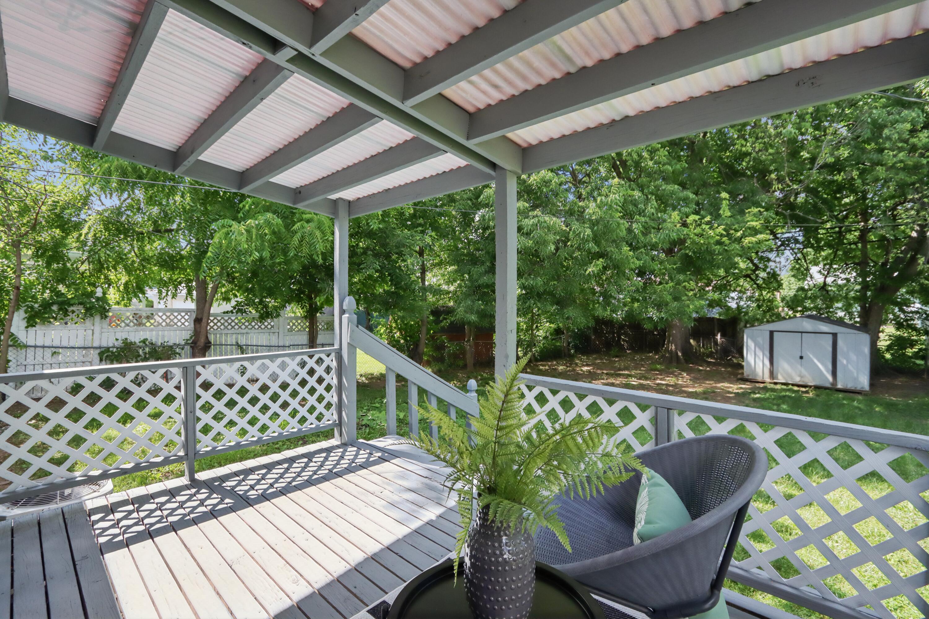 656 Breathitt Avenue