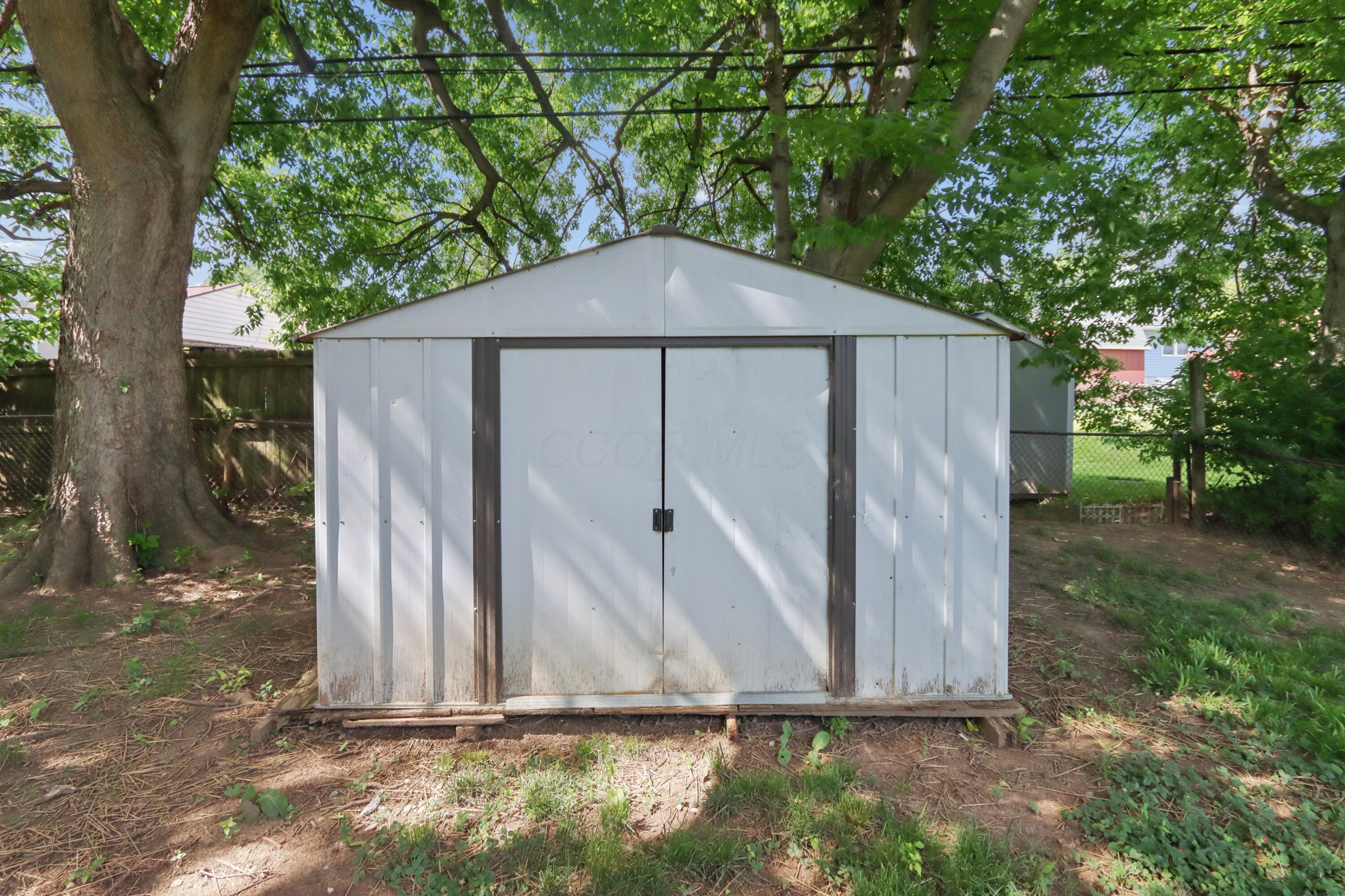 656 Breathitt Avenue