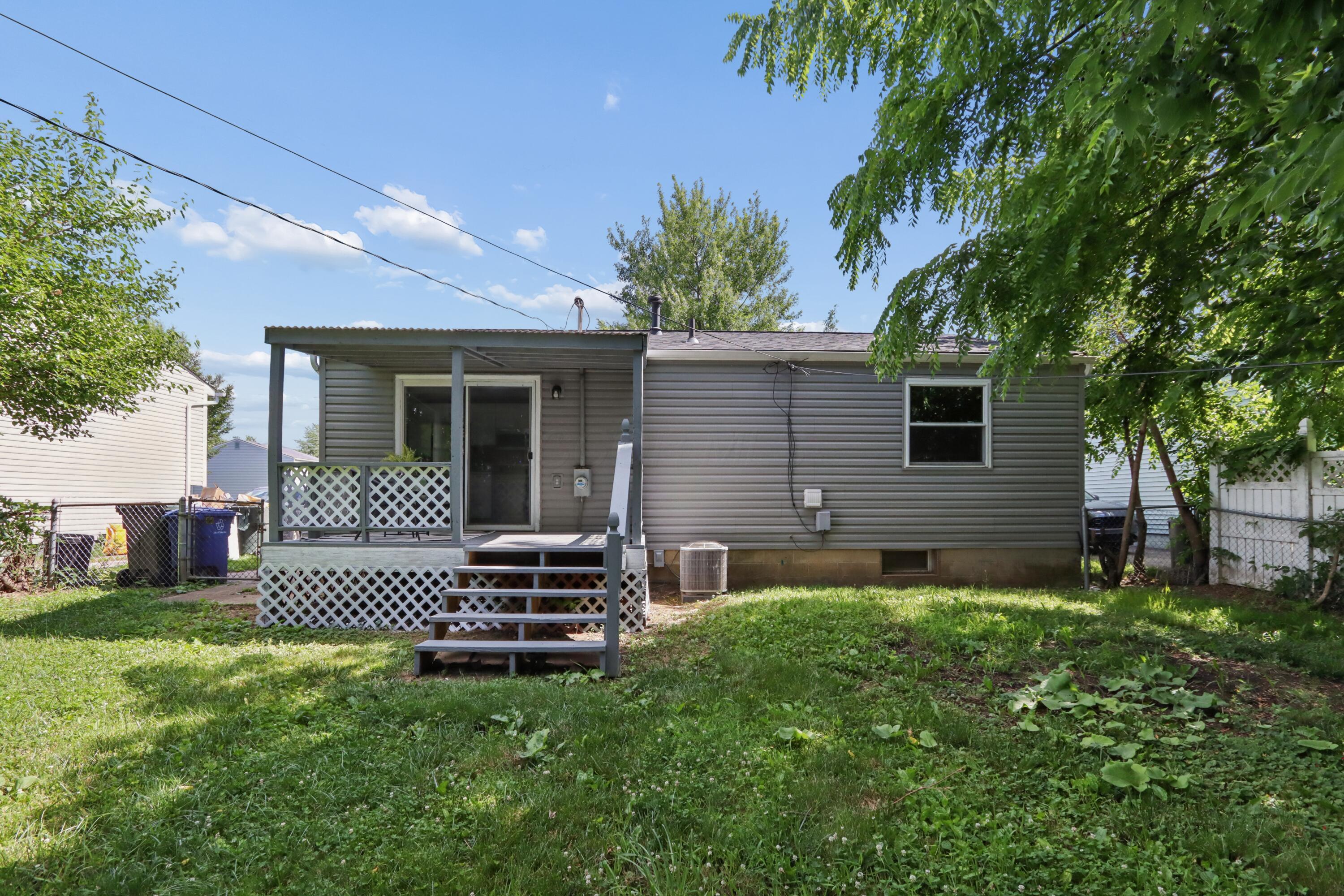 656 Breathitt Avenue