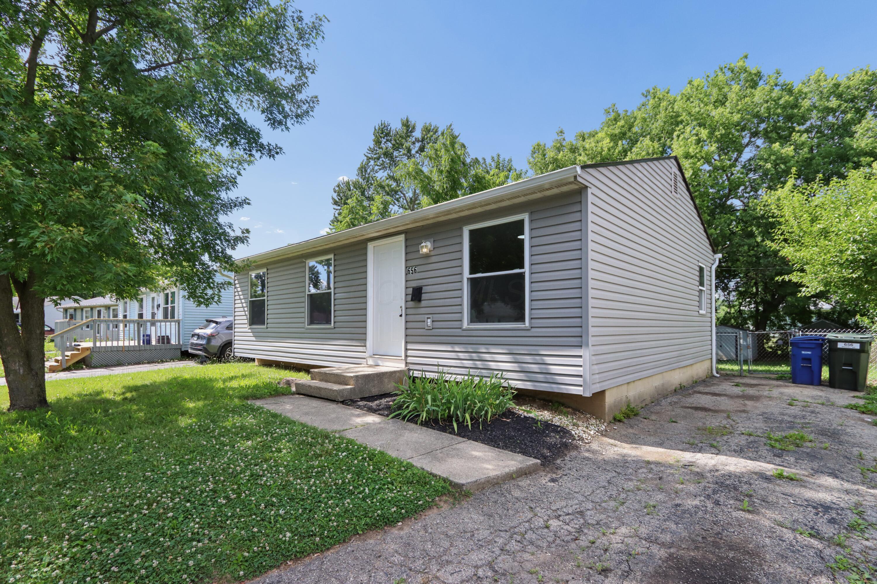 656 Breathitt Avenue