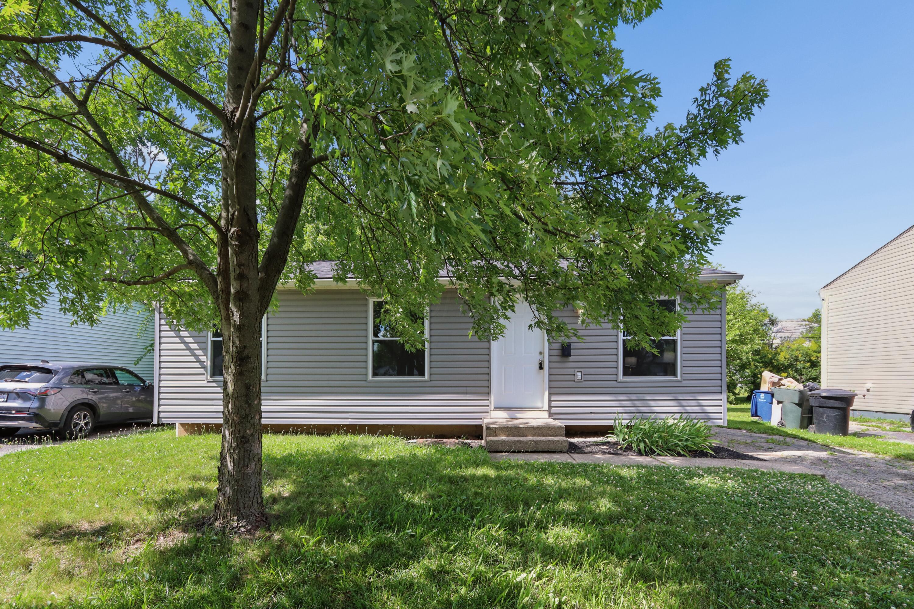 656 Breathitt Avenue