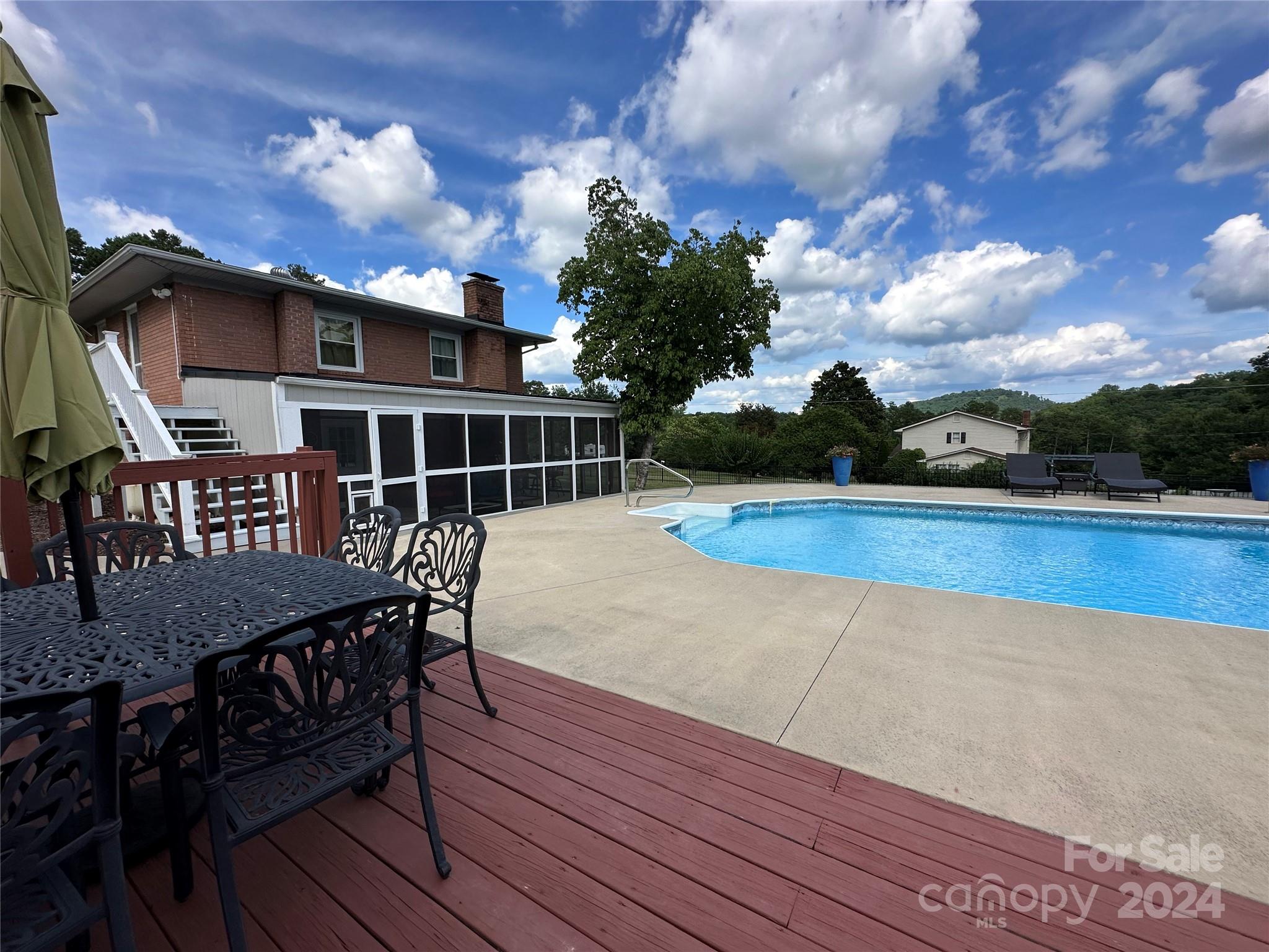 46462 Scenic Drive