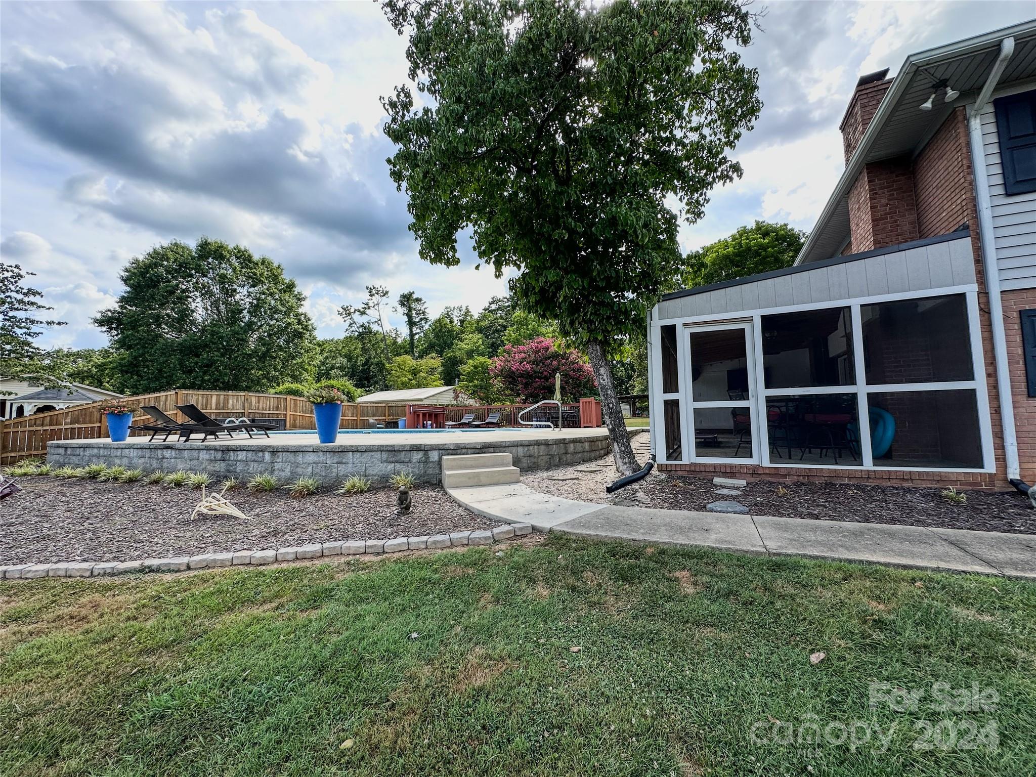 46462 Scenic Drive