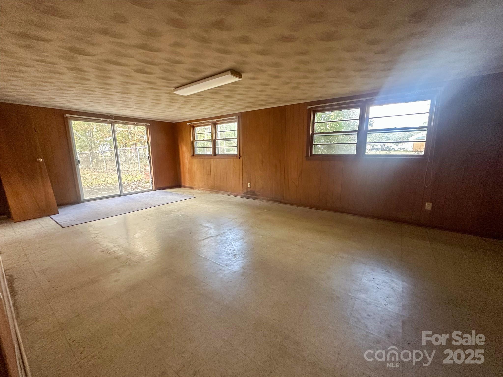 1910 Midwood Drive