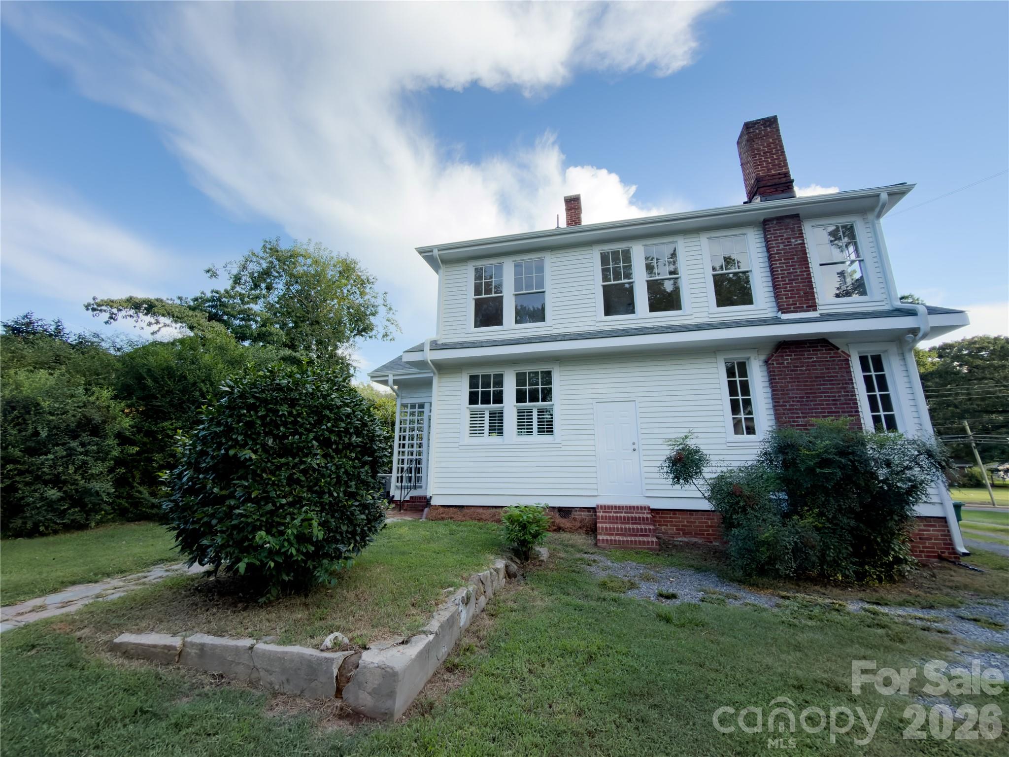 925 E Main Street