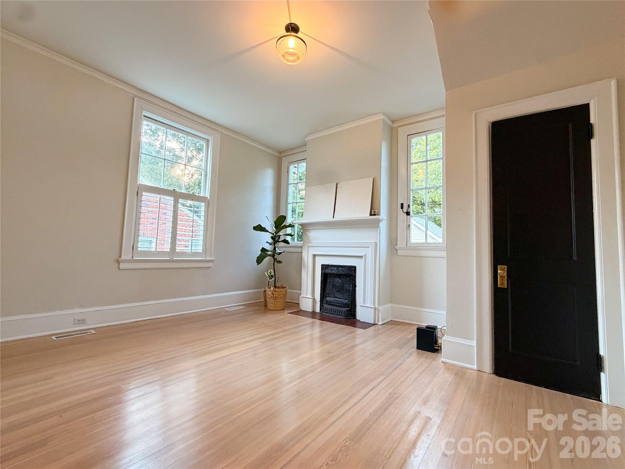 925 E Main Street