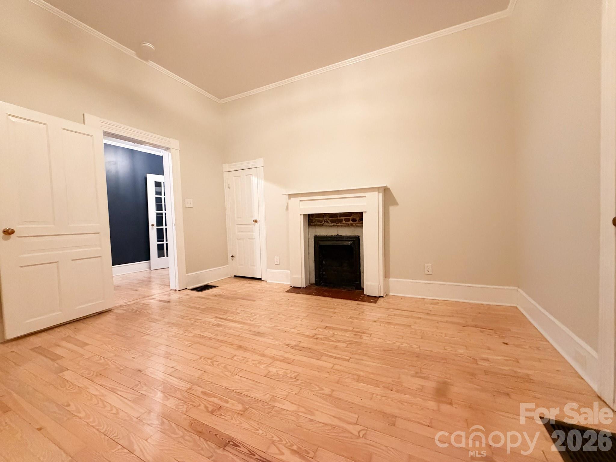 825 Montgomery Avenue