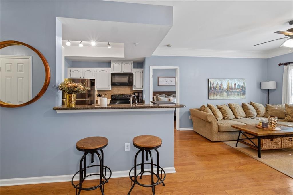 2700 PINE TREE Road NE Unit: 2212