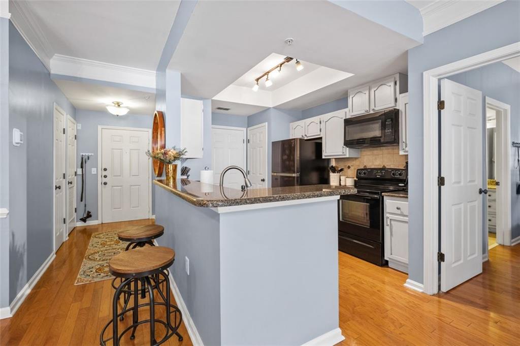 2700 PINE TREE Road NE Unit: 2212
