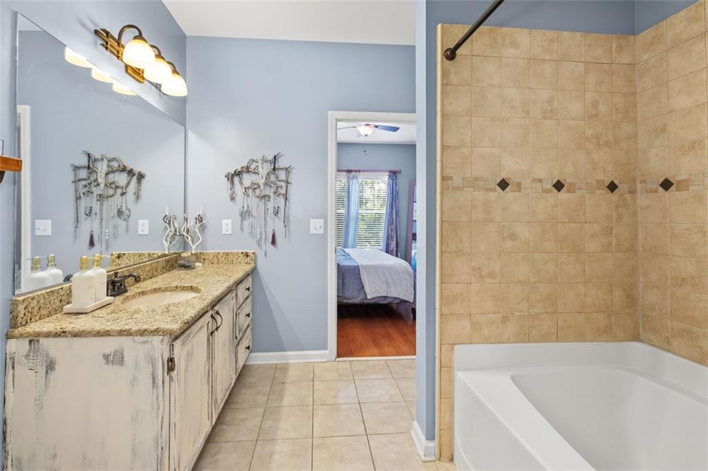 2700 PINE TREE Road NE Unit: 2212