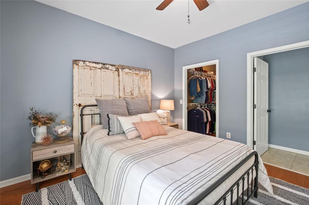 2700 PINE TREE Road NE Unit: 2212