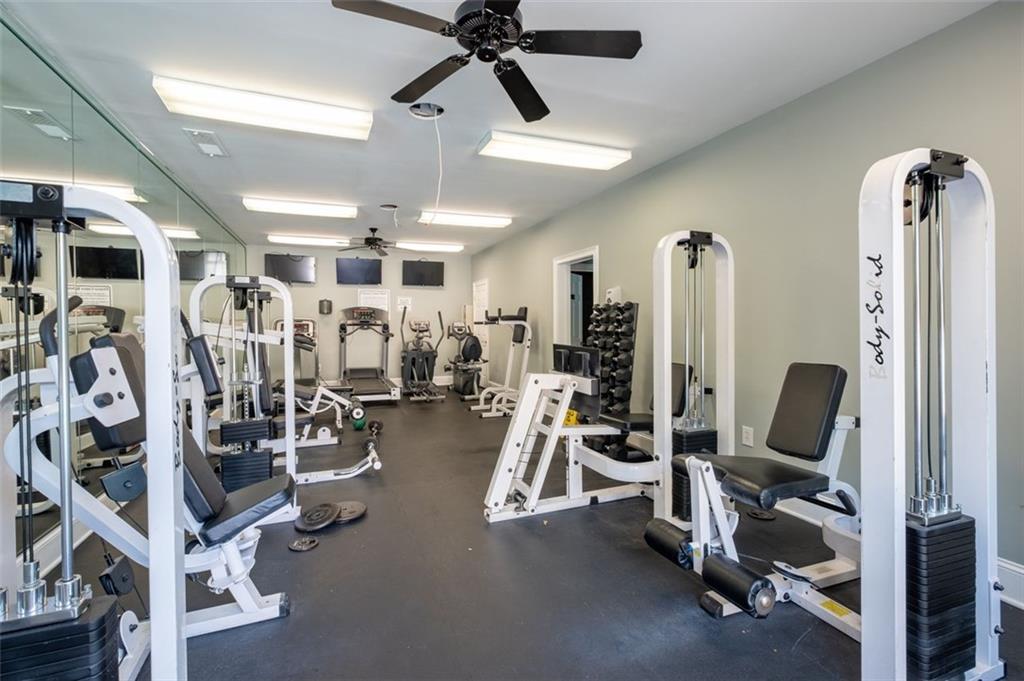 2700 PINE TREE Road NE Unit: 2212