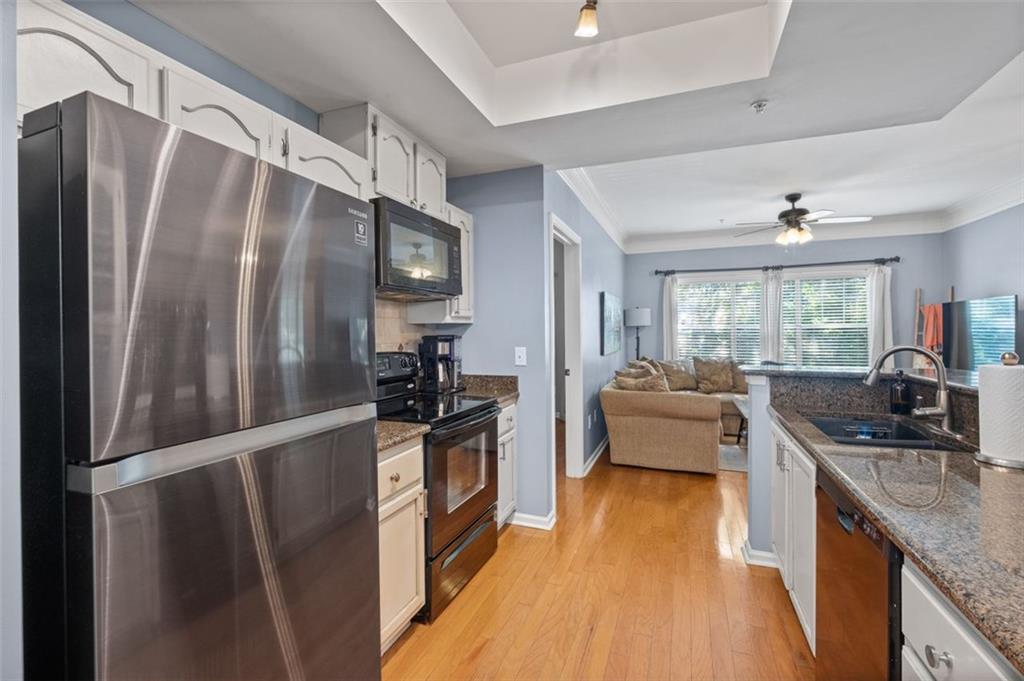 2700 PINE TREE Road NE Unit: 2212
