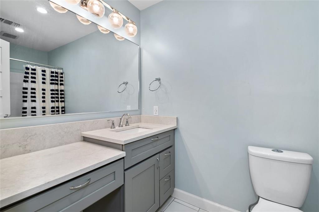 4210 D'YOUVILLE Trace