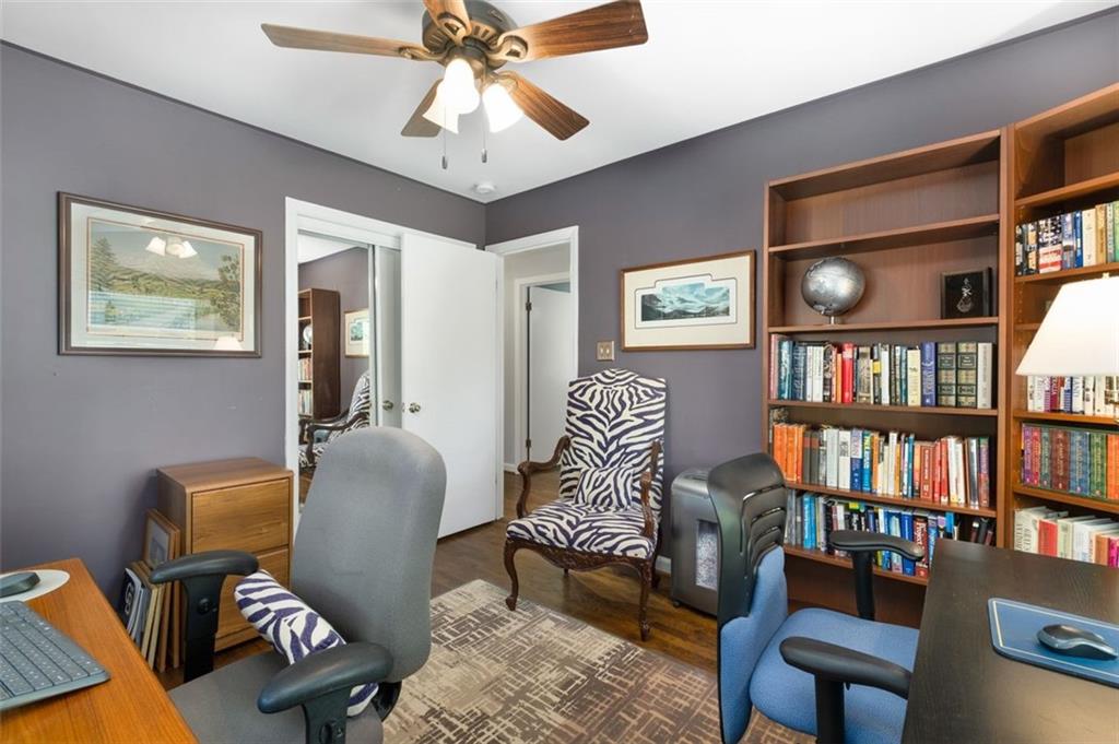 455 WINDSOR Parkway
