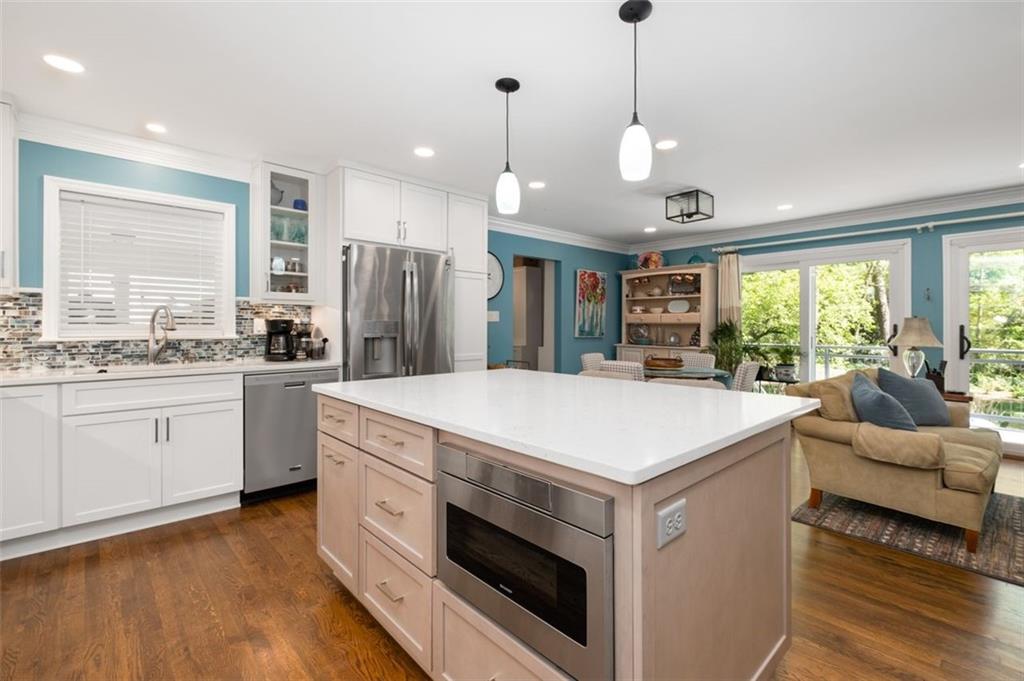 455 WINDSOR Parkway