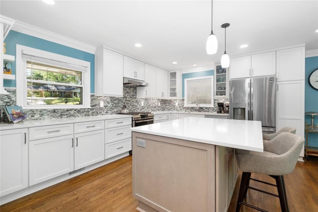 455 WINDSOR Parkway