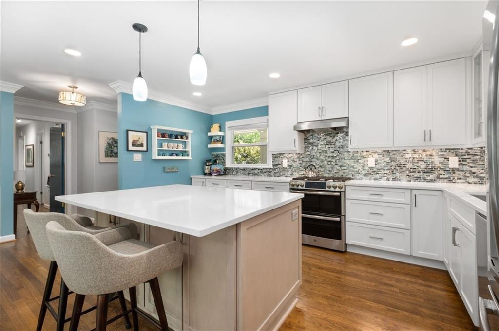 455 WINDSOR Parkway
