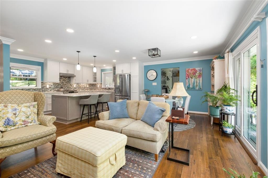 455 WINDSOR Parkway