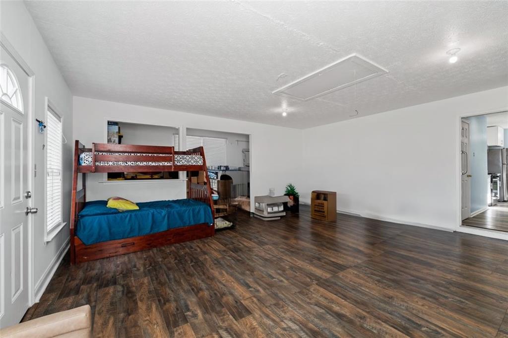 160 HAYWARD BISHOP Way