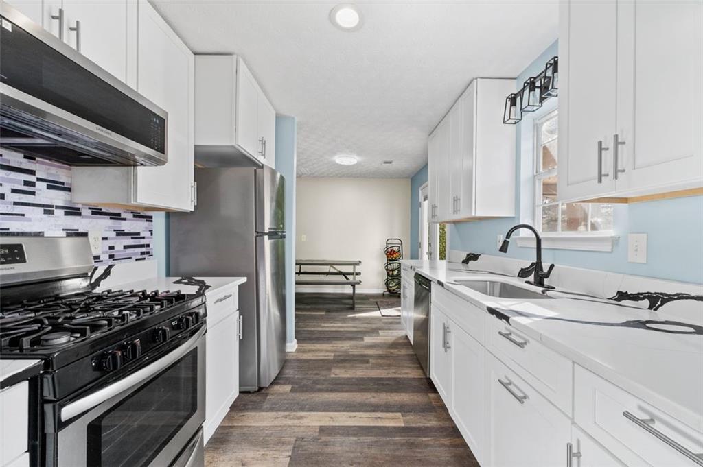 160 HAYWARD BISHOP Way