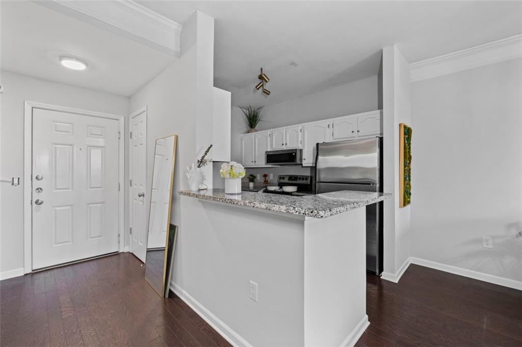 2700 PINE TREE Road NE Unit 1211